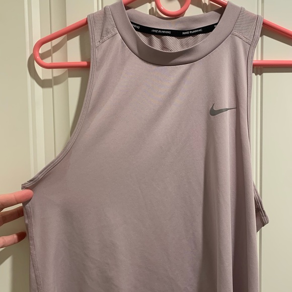 Nike Dri-Fit Light Purple Mesh Racerback High Low Tank Top Women’s Size Small - Picture 4 of 7